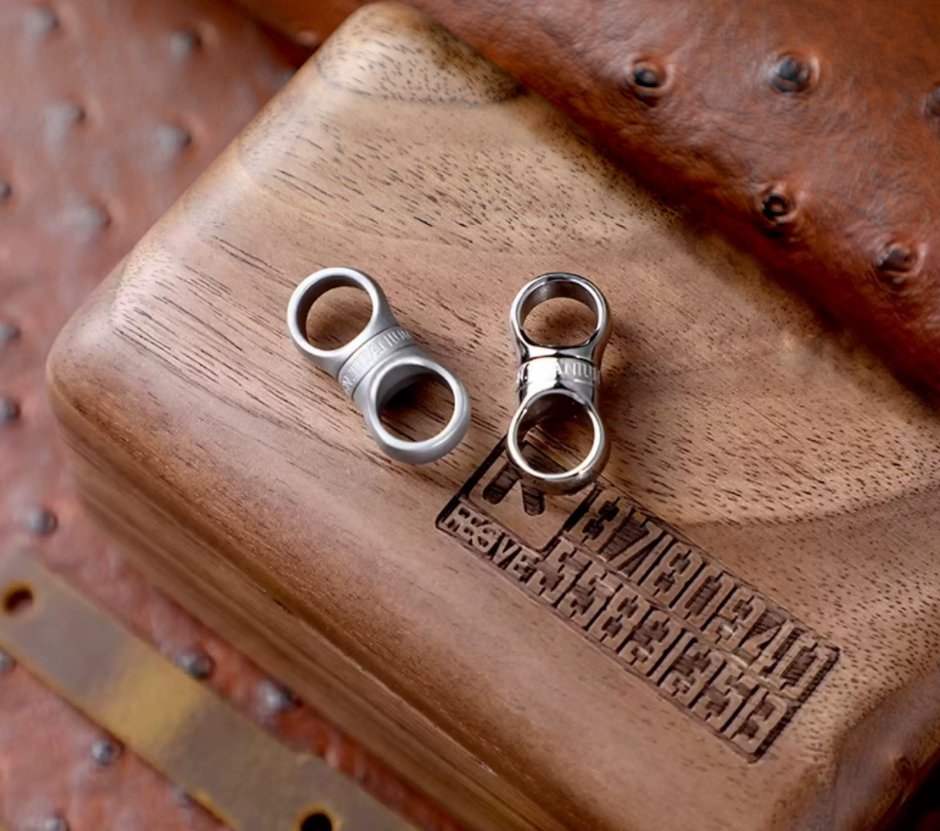 Fegve titanium alloy rotating universal joint connecting keychain accessories(glossy) - 图片 9