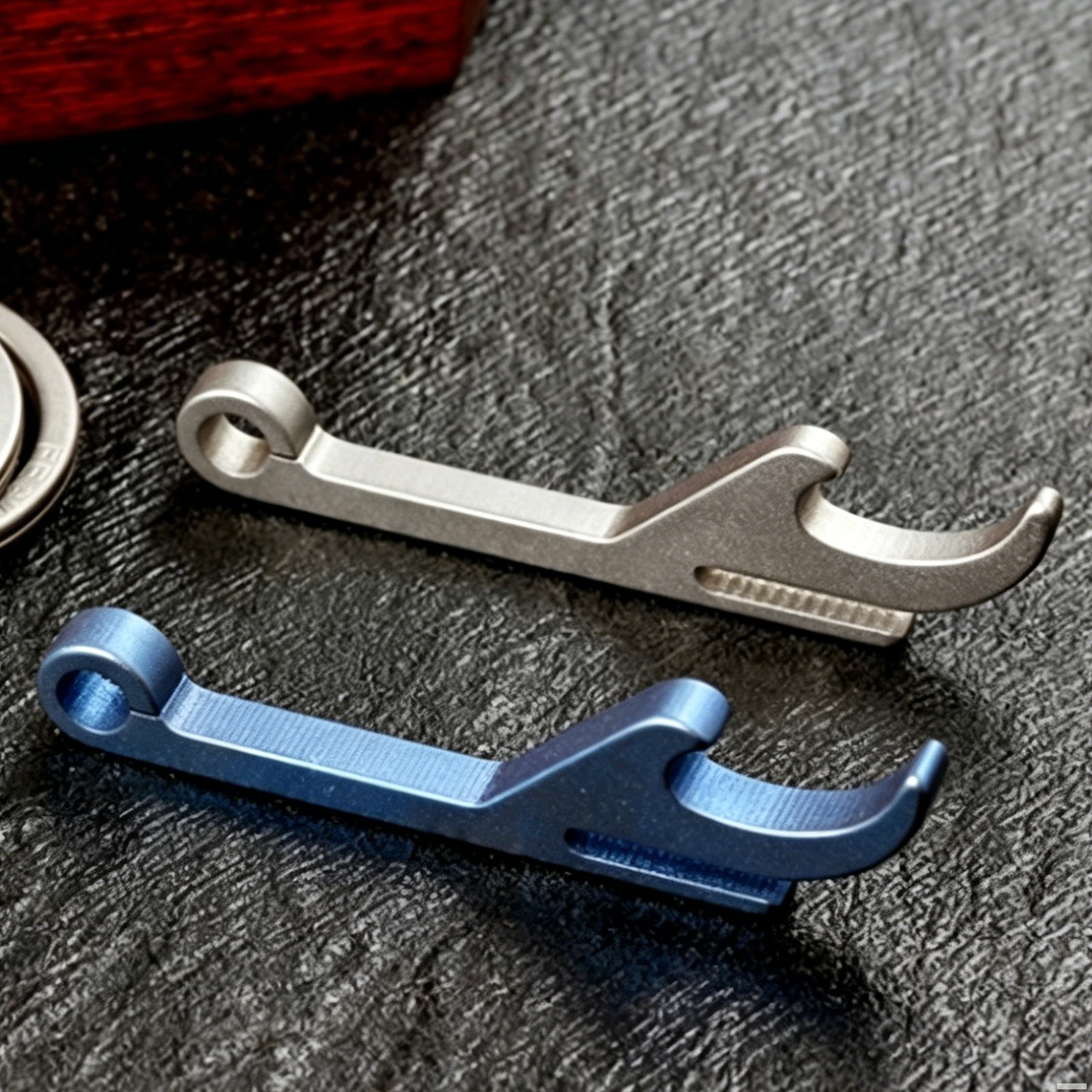 FEGVE Titanium Alloy Bottle Opener Keychain Pendant TI-055A Thin Edition - Grilled Blue Titanium - Bottle Opener+32MM Titanium Ring - 图片 12