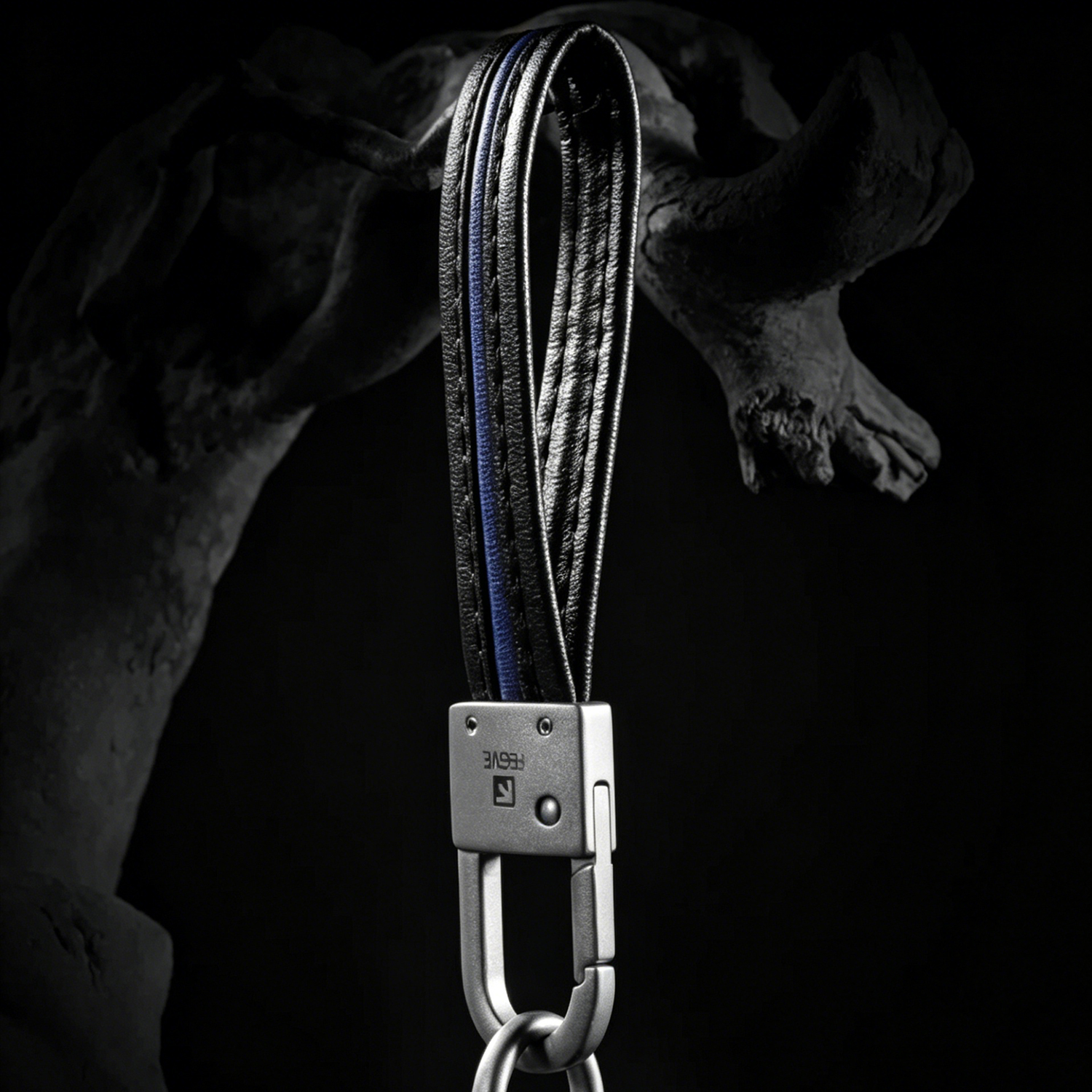 (Default Hong Kong Dollar) Fegve titanium alloy car belt keychain waist pendant buckle/titanium lock buckle - 图片 4