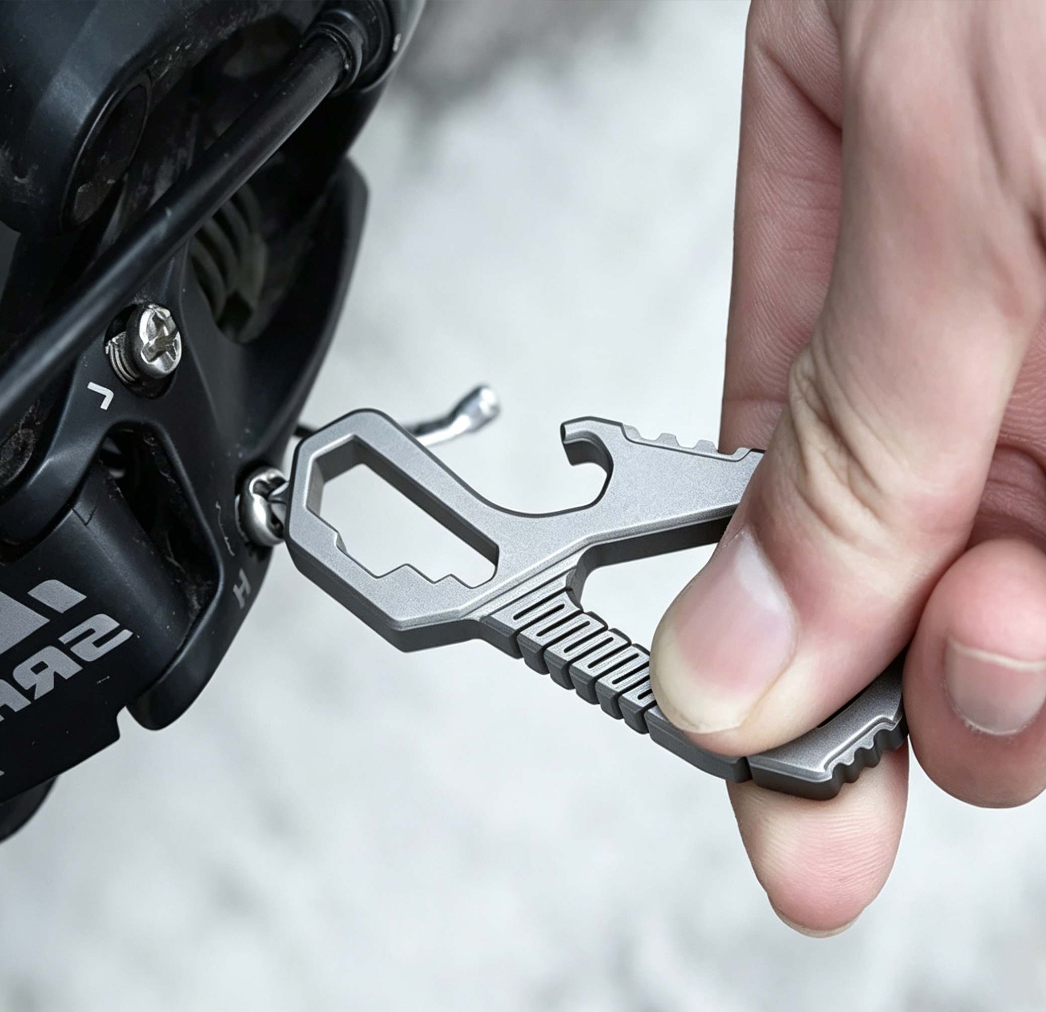 (Default Hong Kong Dollar) Fegve titanium alloy multifunctional keychain - Image 12