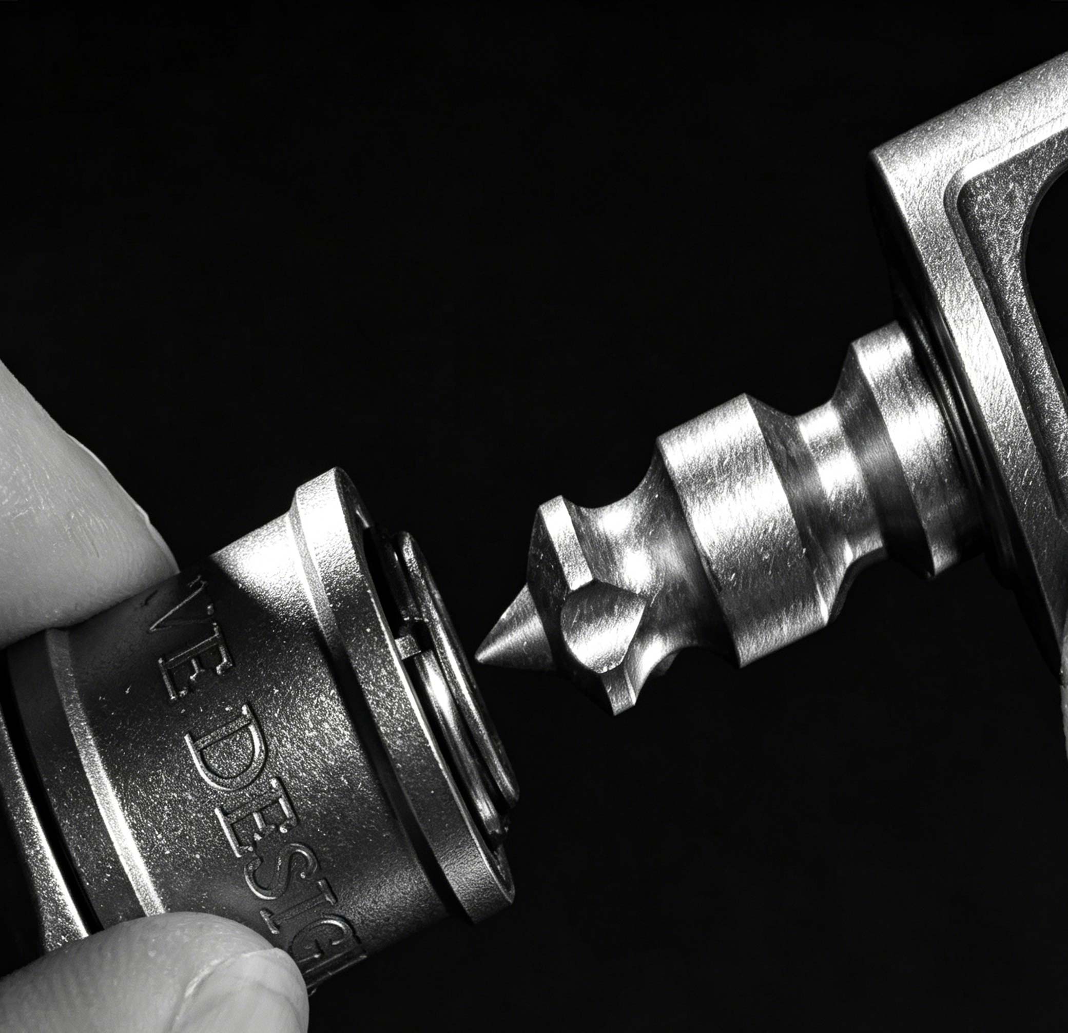 (Default Hong Kong Dollar) Fegve quick release titanium alloy keychain/hook connection lock - Image 9