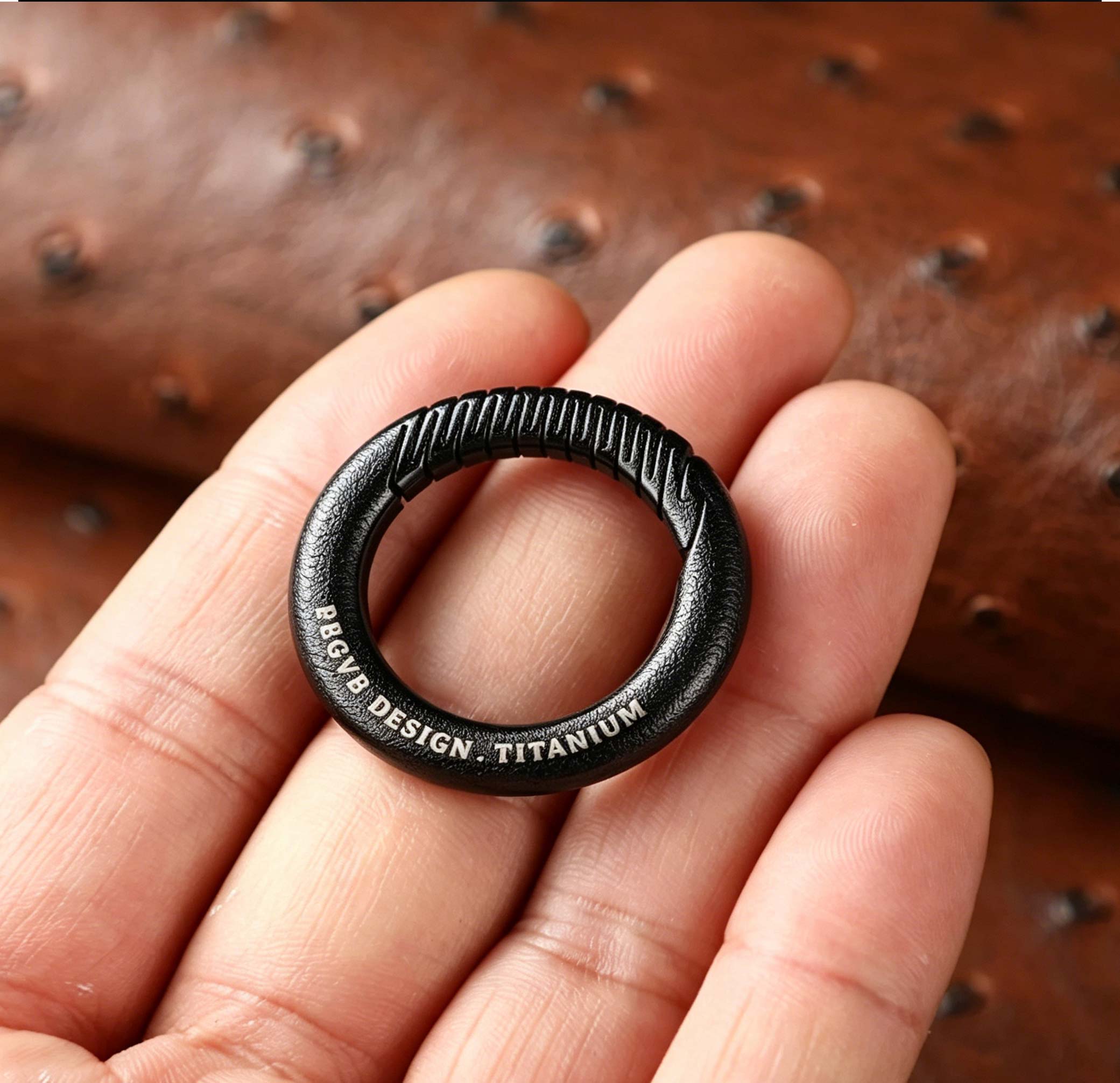 (Default Hong Kong Dollar) Titanium alloy black car keychain Black curved titanium edge 32MM - Image 6